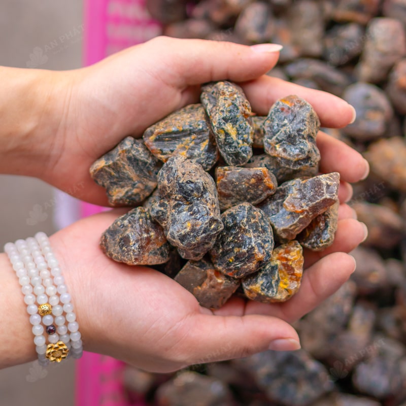 Đá hổ phách vụn