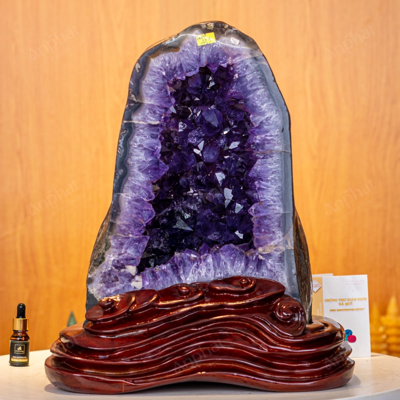 Các Yếu Tố Quyết Định Giá Hốc Thạch Anh – Hiểu Để Mua Đúng Giá