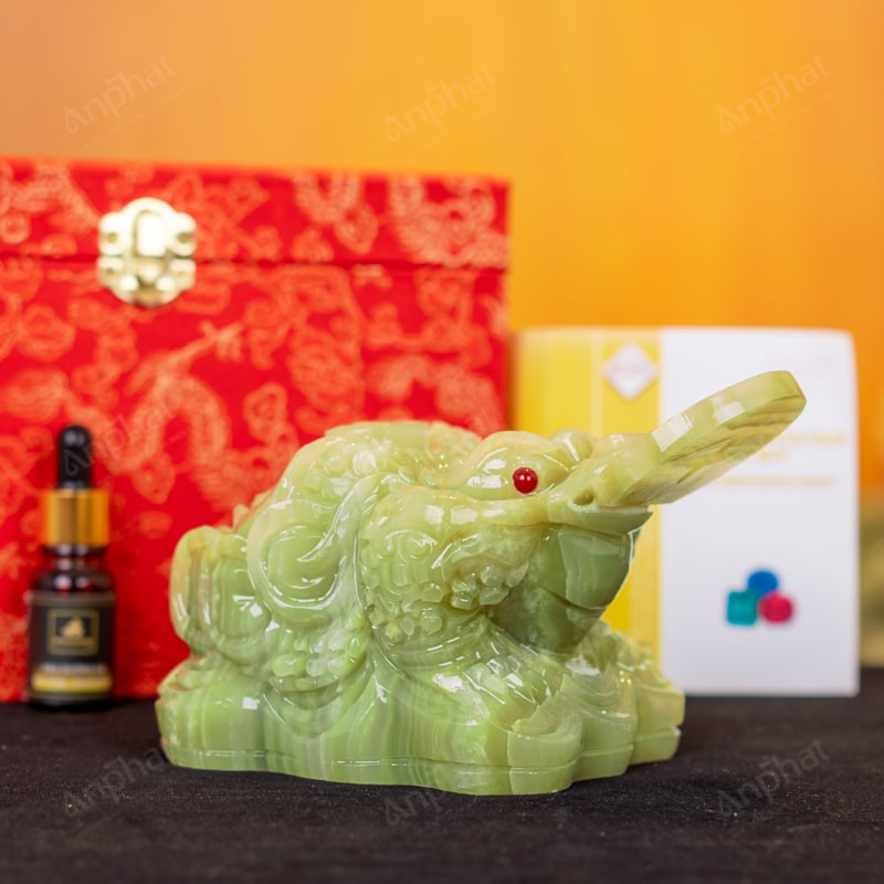 Cóc Thiềm Thừ hợp với tuổi nào? Chọn đúng tuổi để chiêu tài, giữ lộc